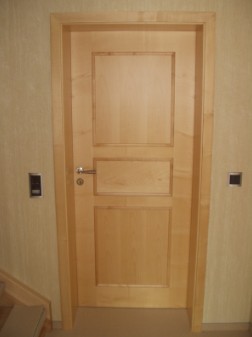 Innet�re mit aufgesetzten Leisten