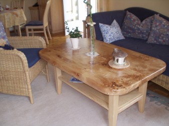 Massivholztisch